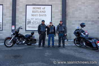 Okanagan bikers are trading in their leathers for pink shirts - Saanich News