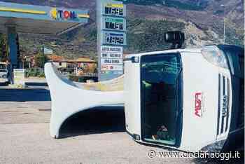 La bufera di vento spazza il Sorano: ribaltata anche una "vela" pubblicitaria - ciociariaoggi.it