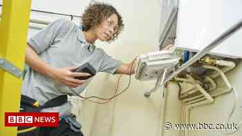 'Chaotic' youth job scheme failing to deliver, MPs say