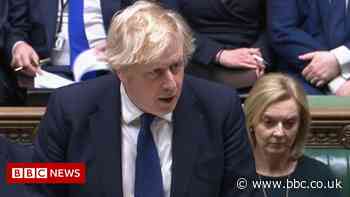 Ukraine conflict: UK sanctions target Russian banks and oligarchs