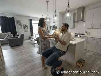 Secluded Kinglet by Big Lake offers a quiet, nature-filled community