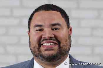 This Black Educator Launched The World’s First Virtual Reality Charter School - Essence