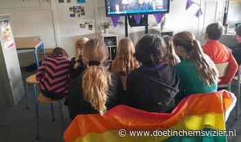 Humberto Tan geeft les op Paarse Vrijdag op basisschool IJzevoorde - doetinchemsvizier.nl