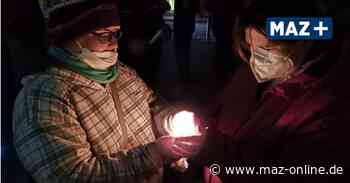 Bad Belzig: Mahnwache vor Rathaus nach Angriff auf Ukraine - Märkische Allgemeine Zeitung