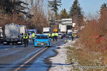 VIDEO: Highway 1 crash near Abbotsford sends one to hospital – Chilliwack Progress - Chilliwack Progress