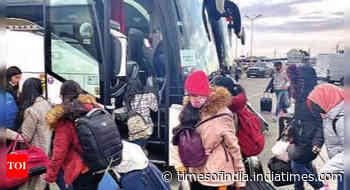 Students defy martial law, make a dash for border - Times of India