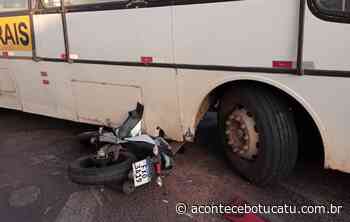 Jovem em motocicleta morre após colidir contra ônibus em Itatinga | Jornal Acontece Botucatu - Acontece Botucatu