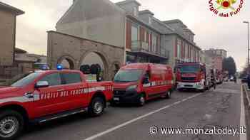Incendio in un magazzino a Lissone - MonzaToday