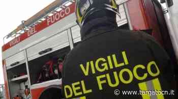 A fuoco una legnaia sulla SP306: vigili del fuoco di Cuneo intervenuti con autobotte - TargatoCn.it