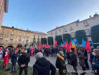 Conflitto Russia-Ucraina, i sindacati in piazza a Cuneo per dire "No alla guerra" - www.ideawebtv.it - Quotidiano on line della provincia di Cuneo - IdeaWebTv