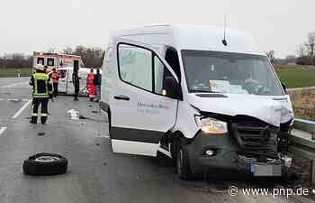 Unfall auf der Ortsumgehung: Vier Verletzte, hoher Schaden - pnp.de