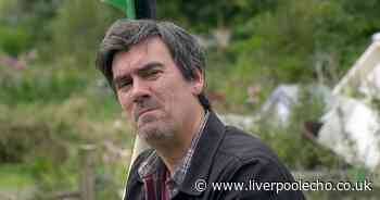 Emmerdale's Jeff Hordley cuts out food groups as he battles illness - Liverpool Echo
