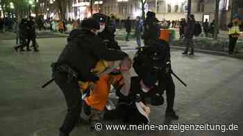 Ukraine-Krieg: Protestaktionen in 30 russischen Städten – mehr als 300 Personen verhaftet