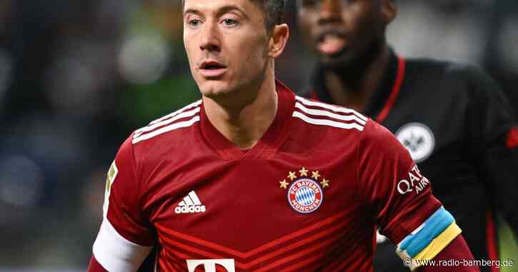 Lewandowski mit Bayern-Kapitänsbinde in Ukraine-Farben