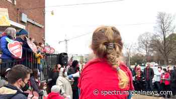 Durham educators rally to improve school conditions - Spectrum News