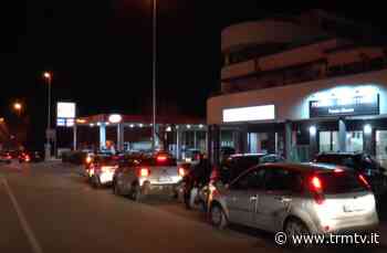 Caro carburanti, anche a Matera lunghe code davanti ai distributori – trmtv - TRM Radiotelevisione del Mezzogiorno