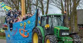 Knopspeldjes trekken met de prinsenboot van Baarschot naar school in Diessen: 'Carnaval moet je leren' - BD.nl