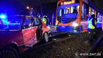 Straßenbahn in Mannheim kollidiert mit Auto - SWR