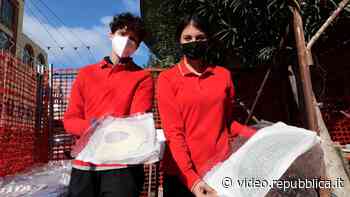 Bari, il palazzo a Madonnella è un'opera d'arte: con il bonus facciate il restauro del mosaico di Piccinni è a cielo aperto - Repubblica TV