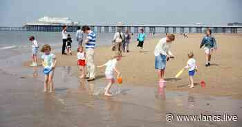 Unearthed Blackpool photos that will transport you back to the 1980s - Accrington Observer