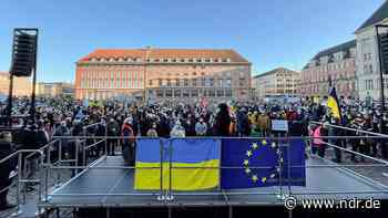 Tausende demonstrieren in Kiel gegen den Ukraine-Krieg - NDR.de