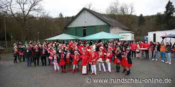Gedanken in Ukraine: 600 Jecke feiern in Engelskirchen - Kölnische Rundschau