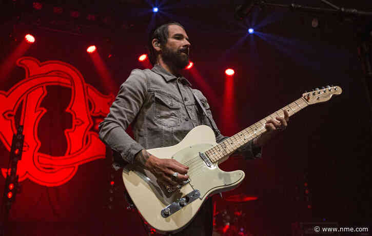 Watch Dashboard Confessional perform ‘Everyone Else Is Just Noise’ on Kimmel