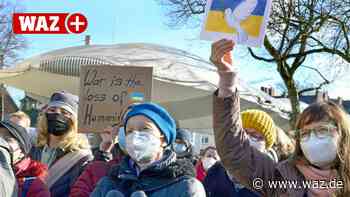 Mahnwache: Wittener zeigen Solidarität mit der Ukraine - Westdeutsche Allgemeine Zeitung