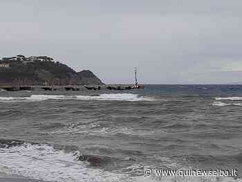 Si alza il vento, aliscafo fermo in porto - Qui News Elba