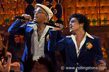 Silk Sonic Bring Sex, Soul — But No Cell Phones — to Las Vegas Residency - Rolling Stone