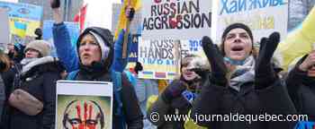[EN IMAGES] Guerre en Ukraine: un millier de manifestants pour la paix à Montréal
