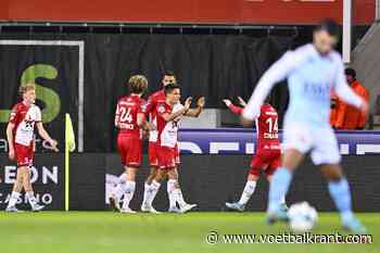 &quot;Wij zijn de boeren, wij zakken niet&quot;: Jelle Vossen bezorgt kreunend Zulte Waregem levensbelangrijke driepunter