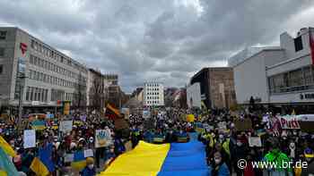 Solidarität mit der Ukraine: Demos in Nürnberg und Erlangen - BR24