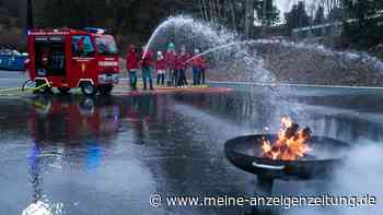 Miniatur-Feuerwehrauto soll Kinder fürs Löschen begeistern