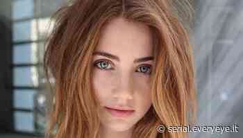 ONE PIECE, tanti auguri Emily Rudd! L'interprete di Nami festeggia il compleanno sul set - Everyeye Serie TV