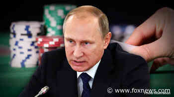 Putin is playing 'poker' with USA and European allies, trying to 'bluff,' expert says