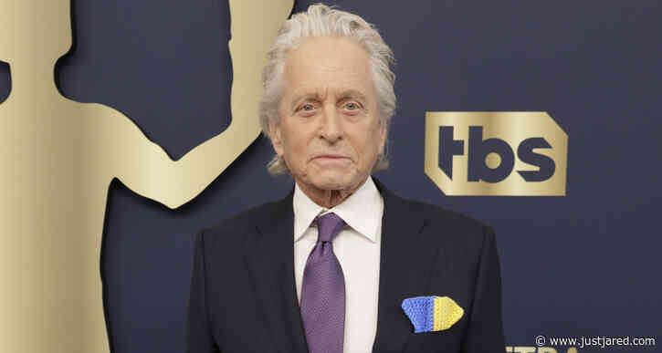 Michael Douglas Shows His Support for Ukraine at SAG Awards 2022