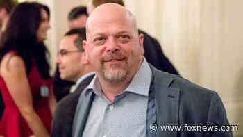 Mother of 'Pawn Stars' celebrity sues over ownership, assets