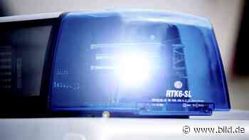 Auffahr-Unfall bei Passau: Nach Panne Auto auf Straße abgestellt - BILD