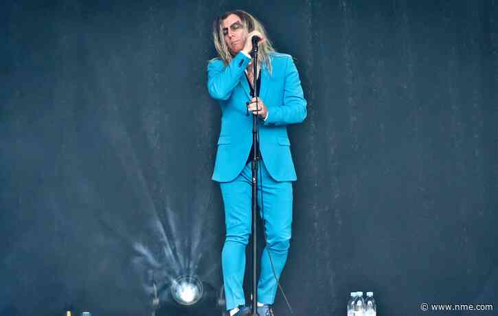 Watch Maynard James Keenan try to play Jenga during a Tool show
