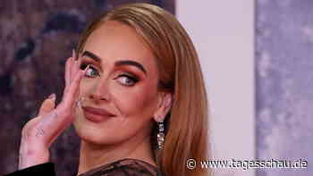 Britische Musikawards: Adele räumt bei Brit Awards ab - tagesschau.de