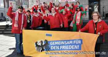 Karneval: Jecke entzünden Licht des Friedens am Dom