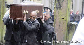 Fitting send-off for RL legend Des Drummond