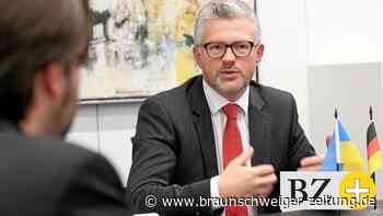 Herr Botschafter, verzeihen Sie bitte meine Naivität!