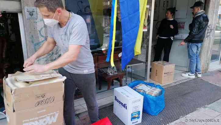 Bari, per l'Ucraina via alla raccolta di aiuti: in via Petroni spaccata la vetrina del punto solidale - La Repubblica