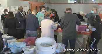 Afya Foundation volunteers in Yonkers pack medical supplies to send to Ukraine - CBS New York