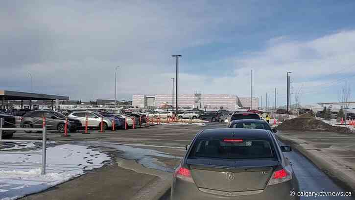 Tsuut'ina Costco hires local police to alleviate gas station traffic snarls