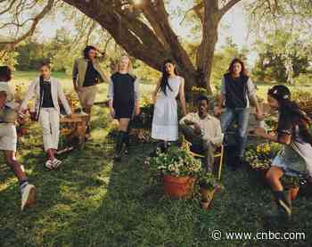 Walmart chases fashion clout with designer Brandon Maxwell's debut spring collection - CNBC