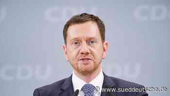 Kretschmer sichert Flüchtlingen aus der Ukraine Beistand zu - Süddeutsche Zeitung - SZ.de