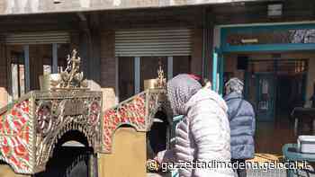 Già arrivati a Modena i primi profughi, centinaia in preghiera con gli ortodossi - La Gazzetta di Modena